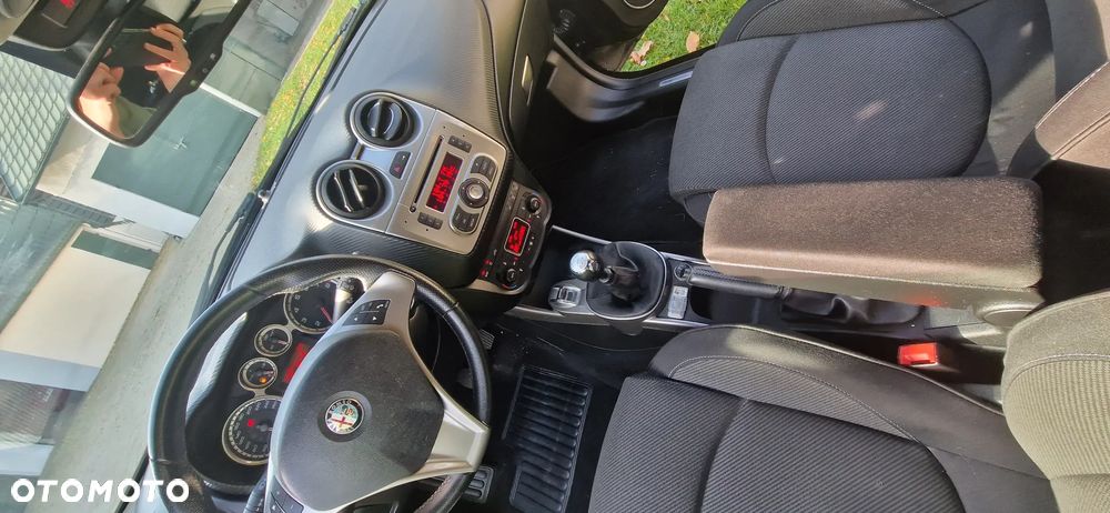 Alfa Romeo Mito - 12