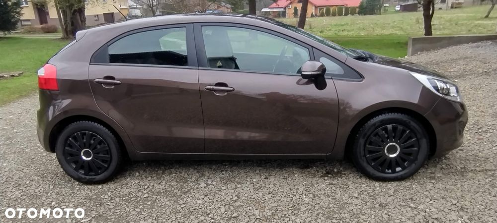 Kia Rio - 14