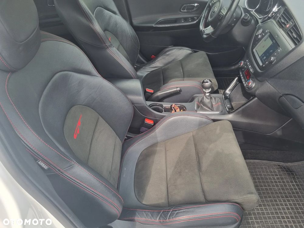 Kia Ceed 1.6 T-GDI GT-Track - 18
