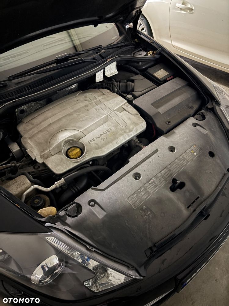 Renault Laguna dCi 150 FAP Night and Day - 21