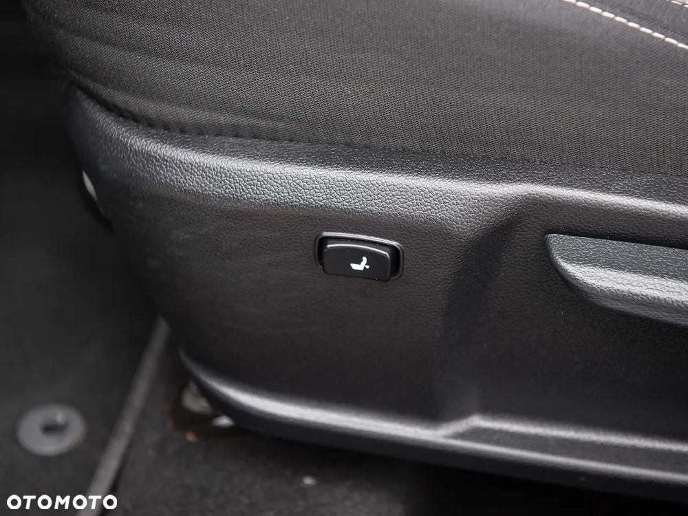 Kia Ceed 1.6 GDI Business Line - 19