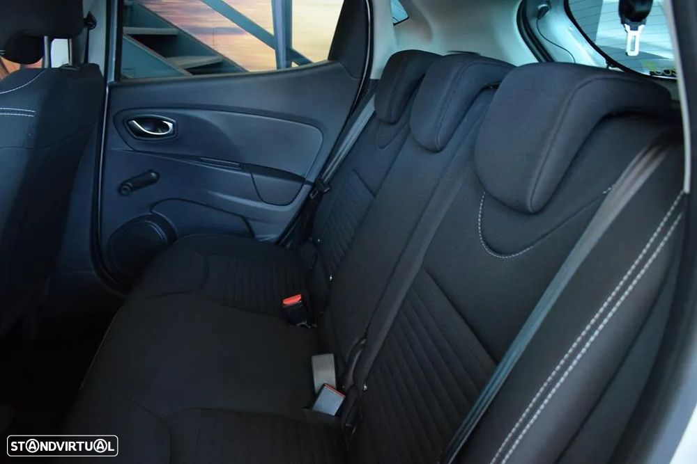 Renault Clio 1.5 dCi Limited EDition - 19