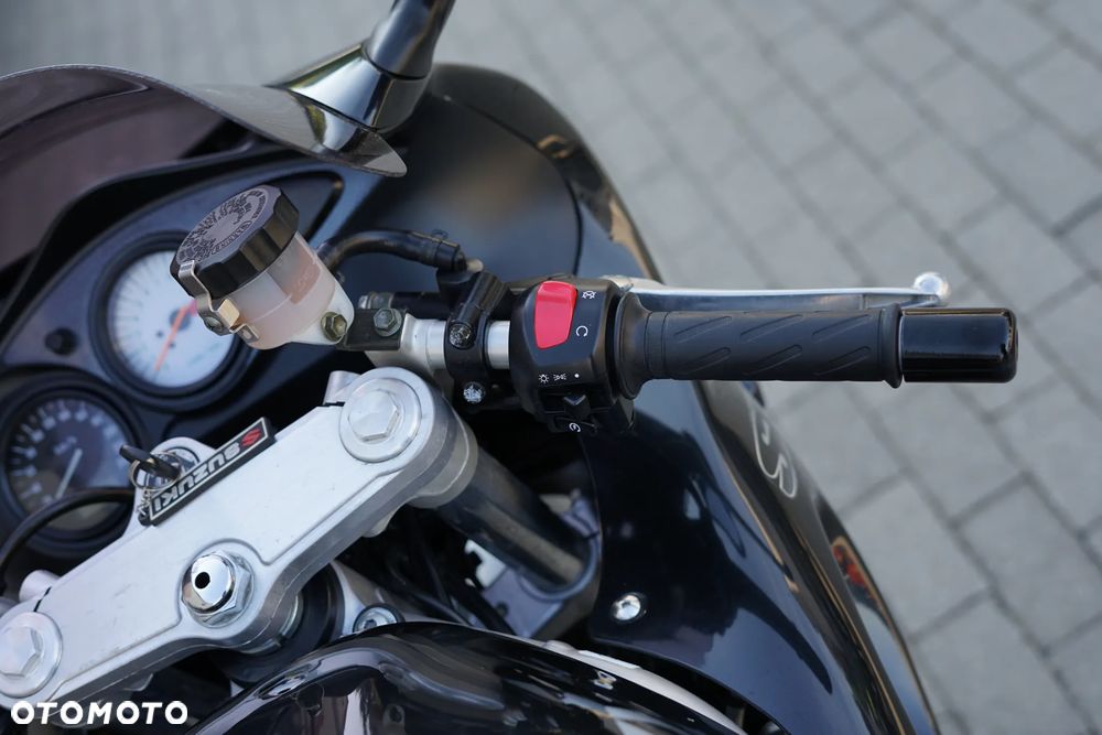 Suzuki SV - 16