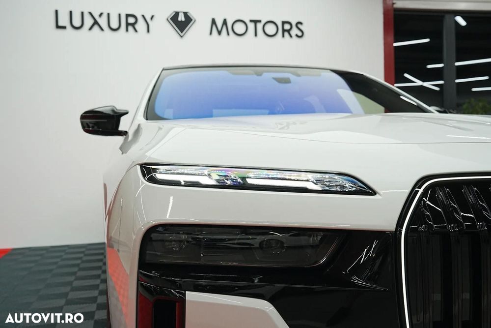 BMW Seria 7 740d xDrive MHEV - 16