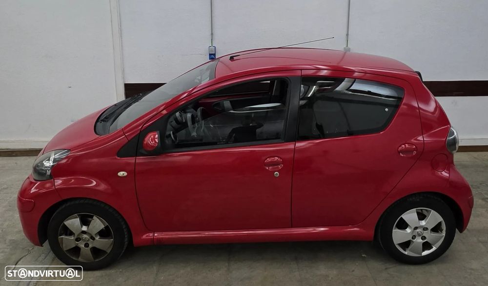Toyota Aygo 1.0 Plus Sport Pack - 2