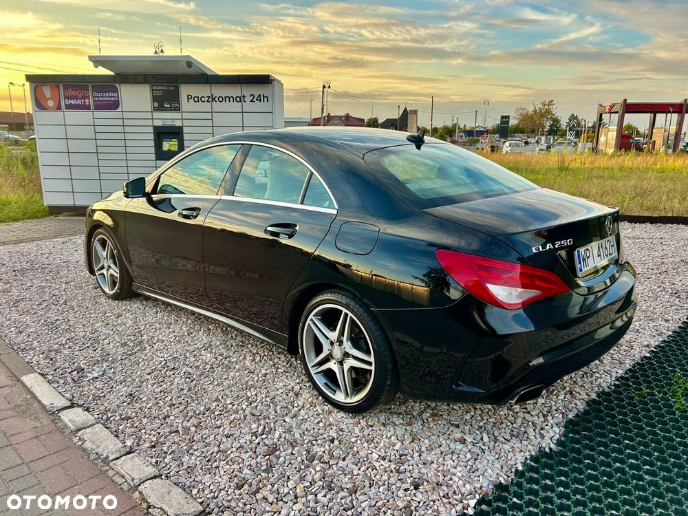 Mercedes-Benz CLA 250 4Matic 7G-DCT - 2