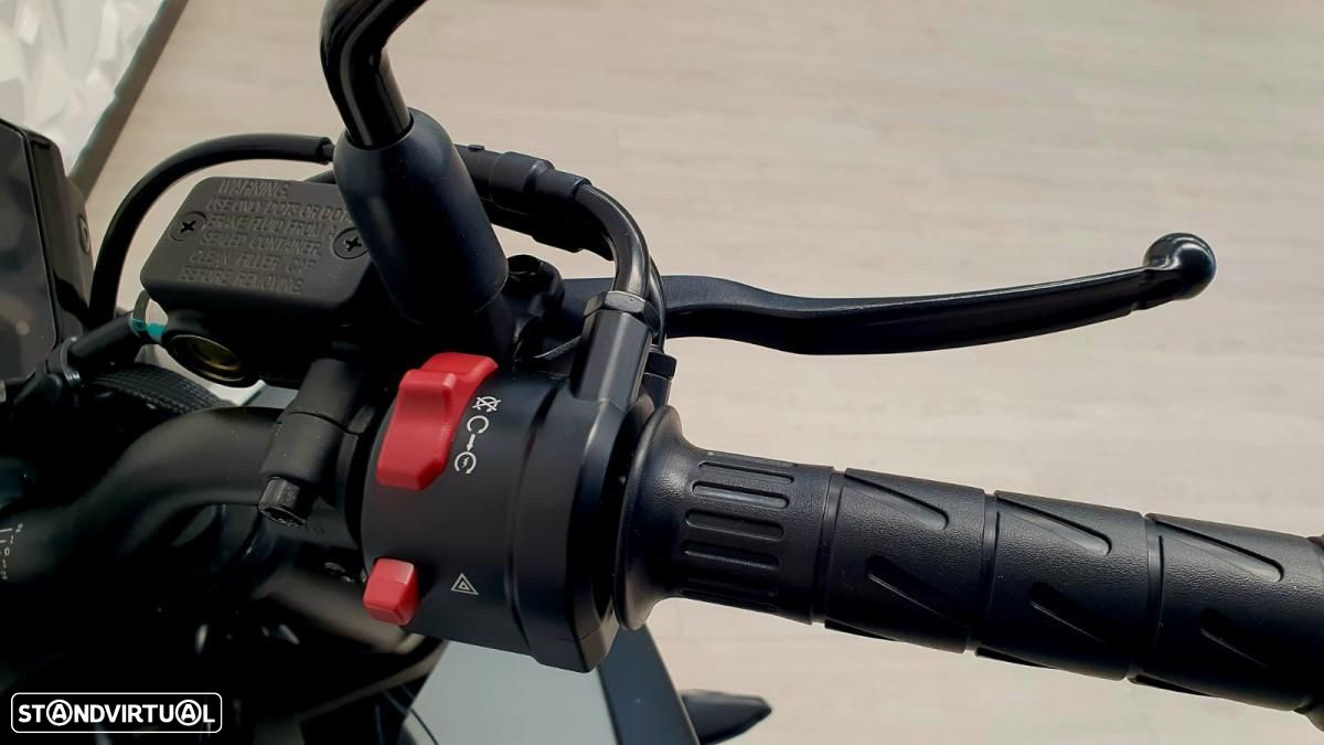 CF Moto 125NK - 6
