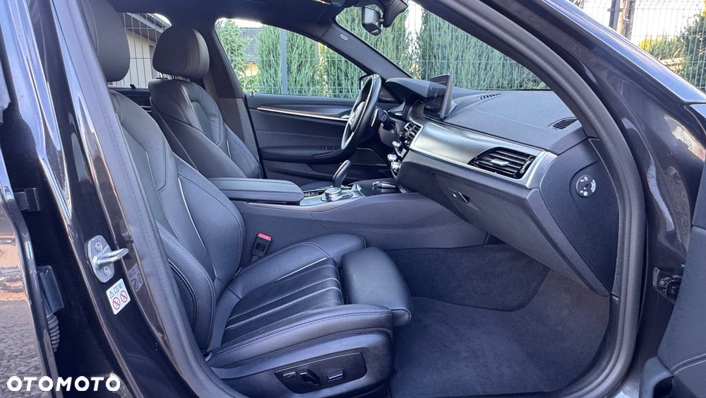 BMW Seria 5 530e xDrive M Sport sport - 8