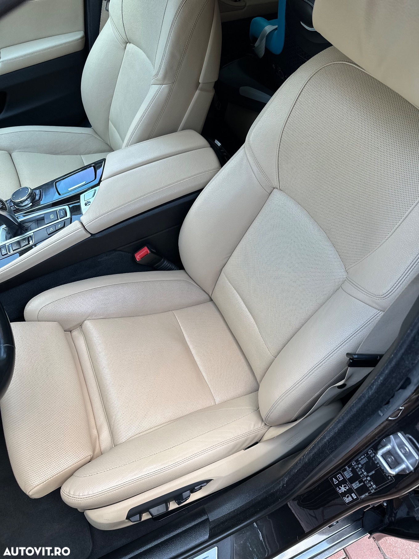 BMW Seria 5 525d xDrive AT - 8