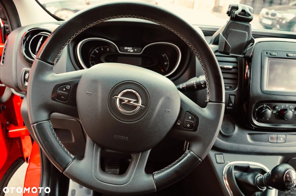Opel Vivaro L2H1 2,9t Elegance Business - 18