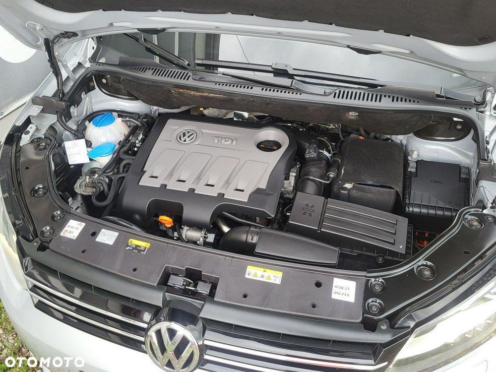 Volkswagen Touran - 8