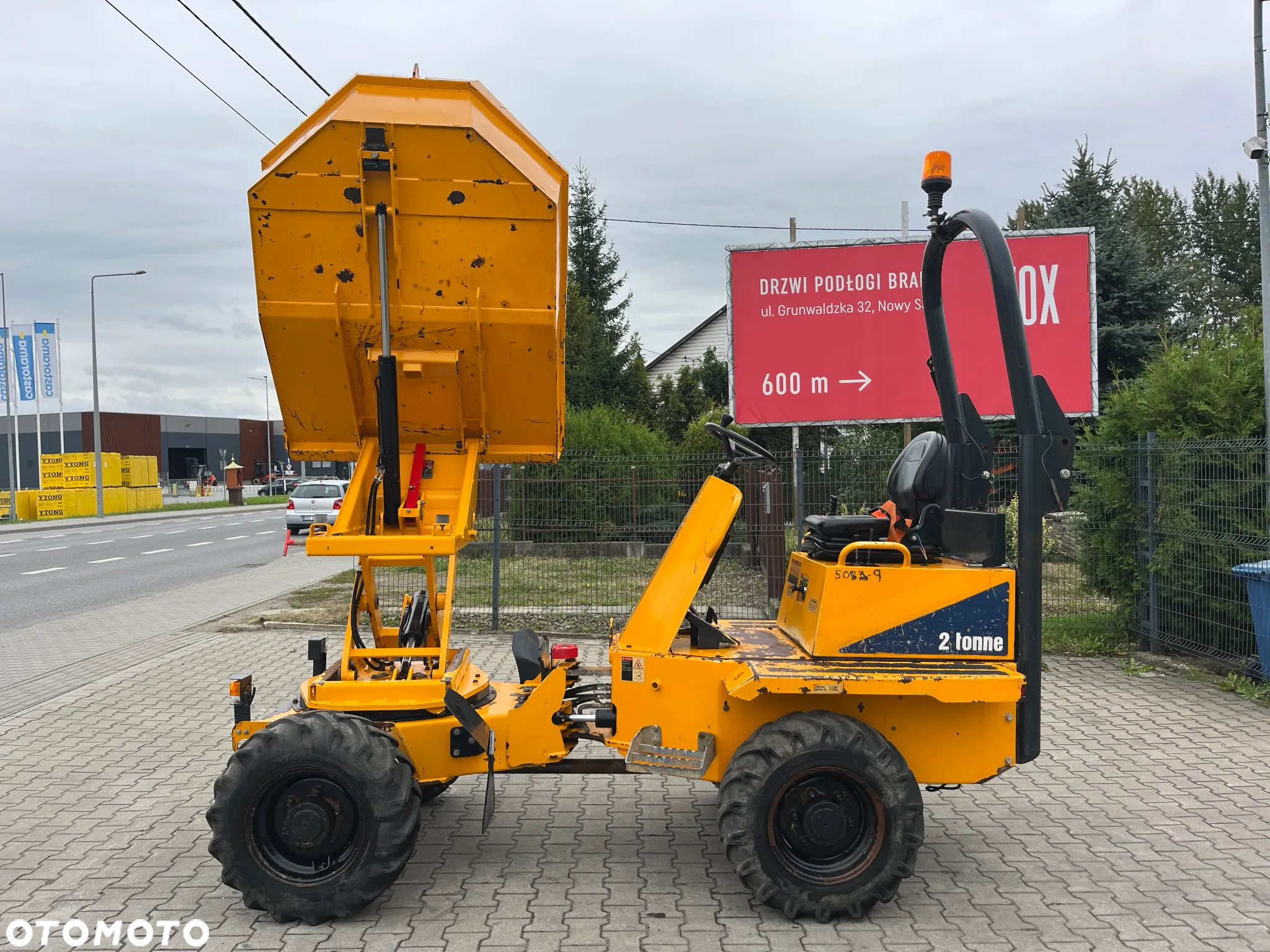 Thwaites Mach 471 2 Tonne Hydrostatic - 8