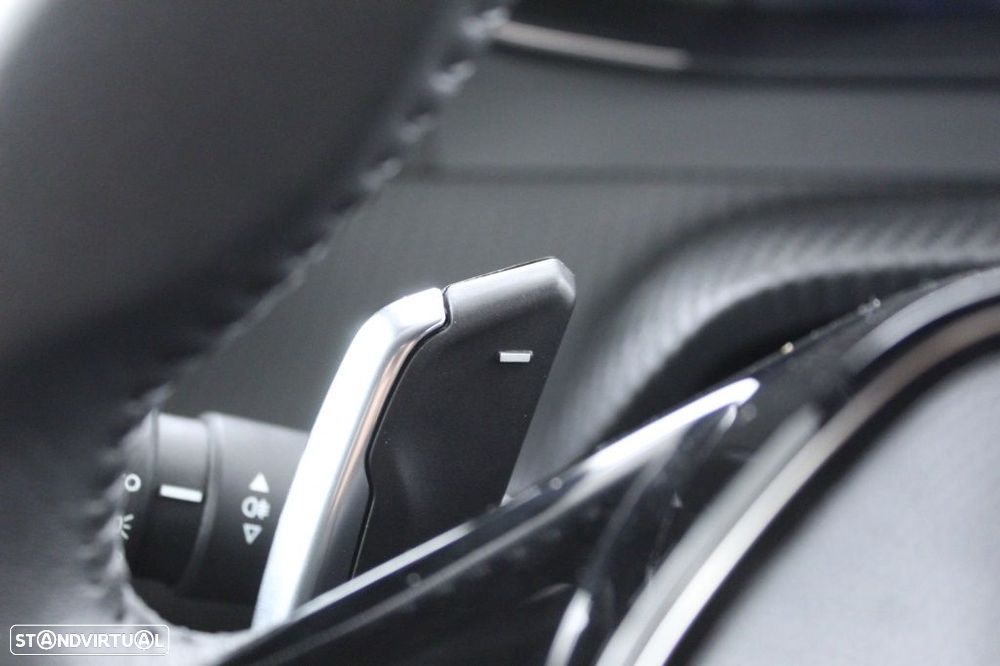 Peugeot 2008 1.2 Hybrid Allure e-DCS6 - 26