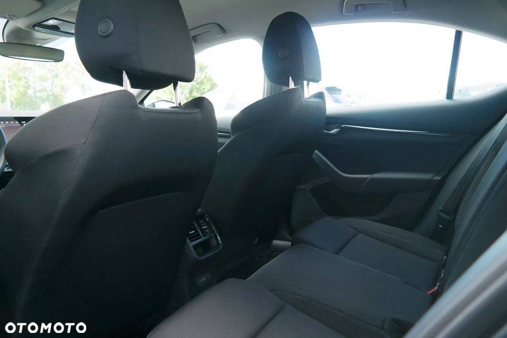 Skoda Octavia 1.5 TSI Essence - 8