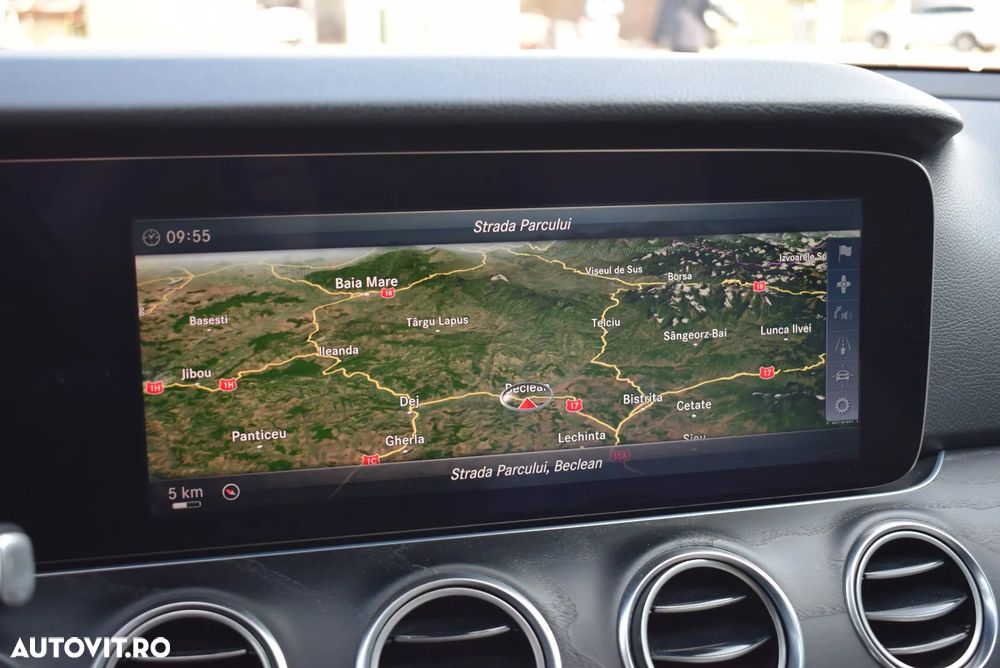 Mercedes-Benz E 220 d 4MATIC Aut. - 25
