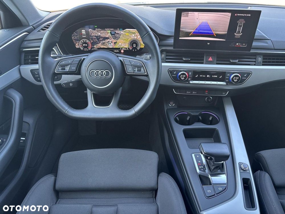 Audi A4 Limousine - 11