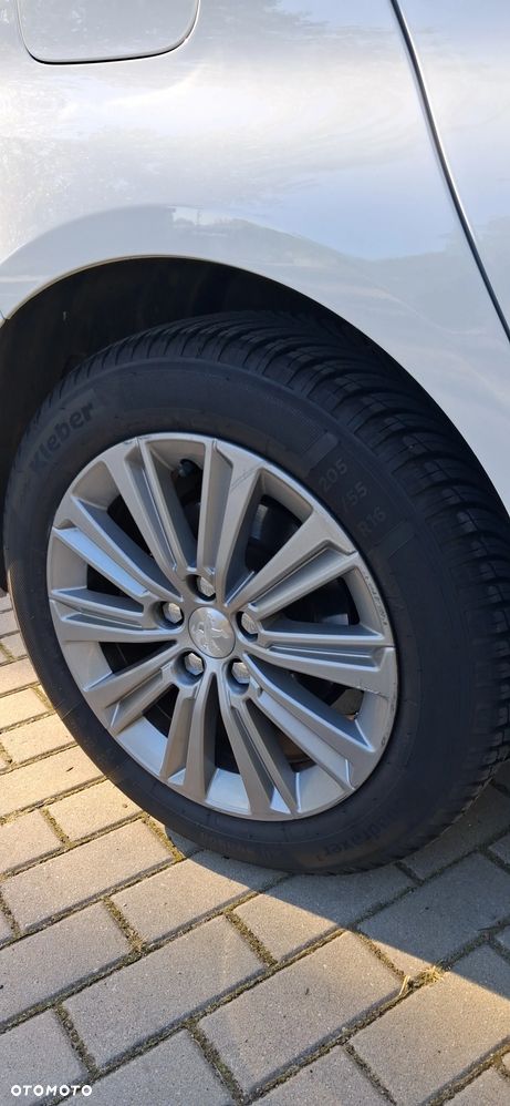 Peugeot 308 1.5 BlueHDi Allure S&S - 30