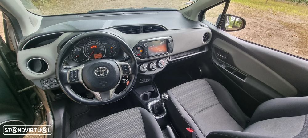Toyota Yaris 1.4 D-4D Comfort+P.Style - 8
