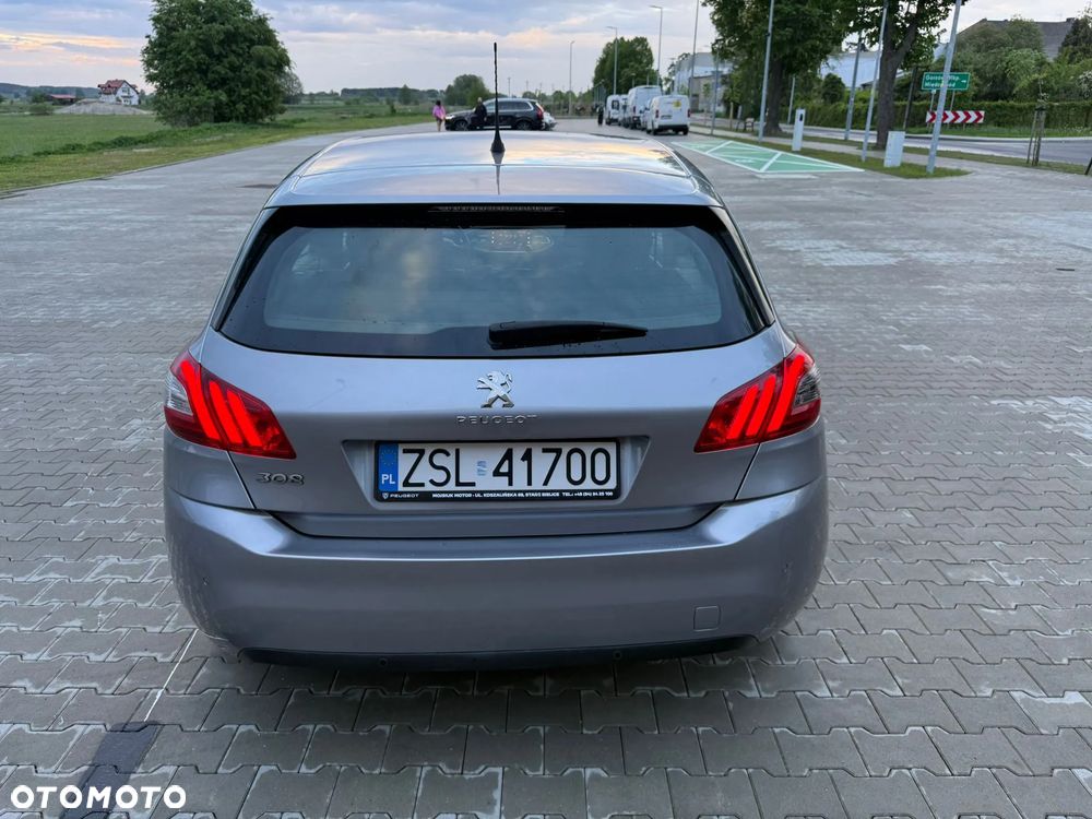 Peugeot 308 1.2 PureTech GPF Allure S&S - 4