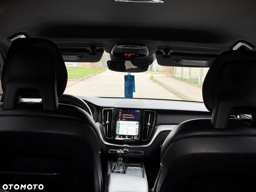Volvo XC 60 T5 AWD Geartronic RDesign - 32