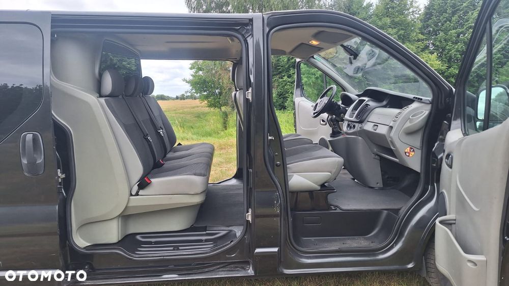 Opel Vivaro - 8