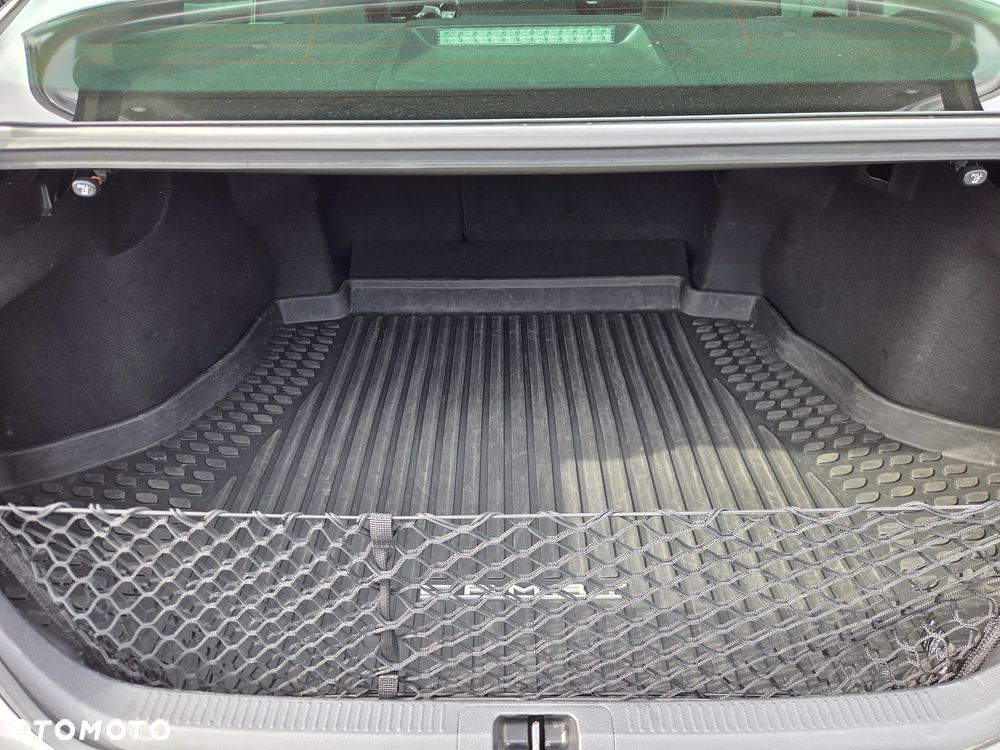 Toyota Camry 2.5 Hybrid Executive CVT - 20