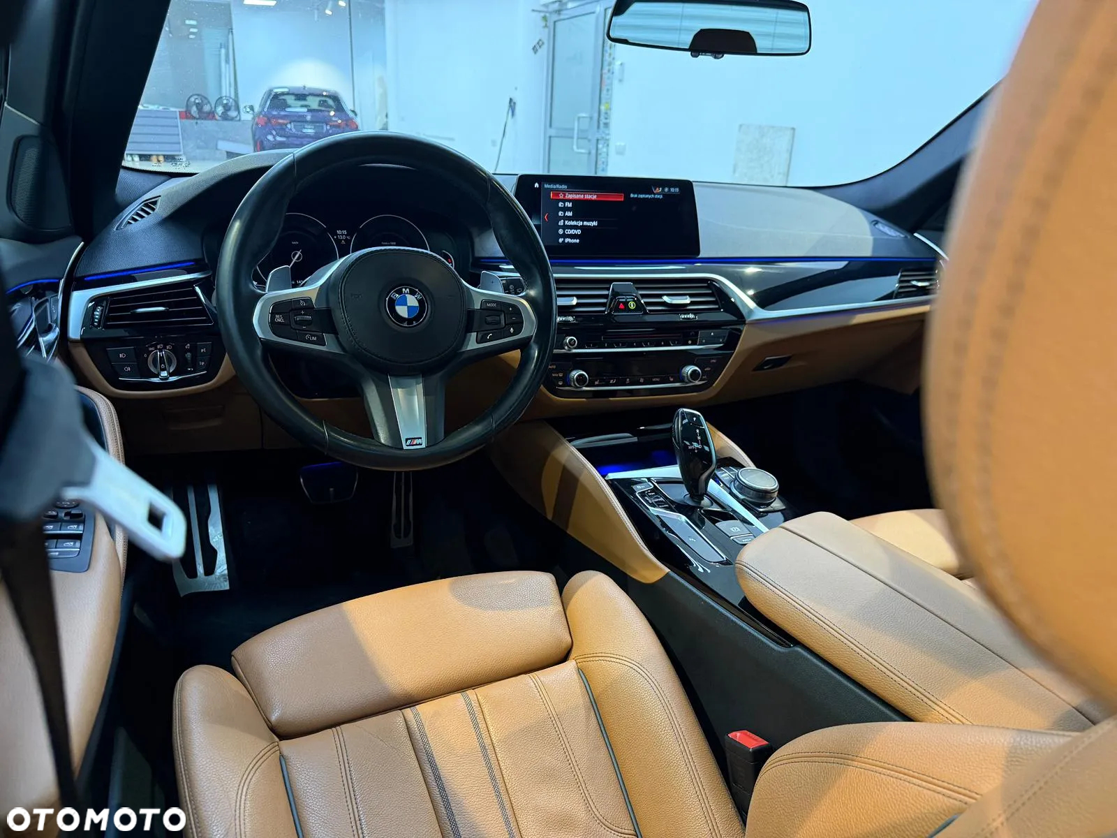 BMW Seria 5 520d xDrive Touring M Sport Edition - 14