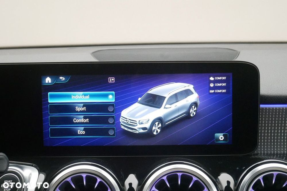 Mercedes-Benz GLB - 24