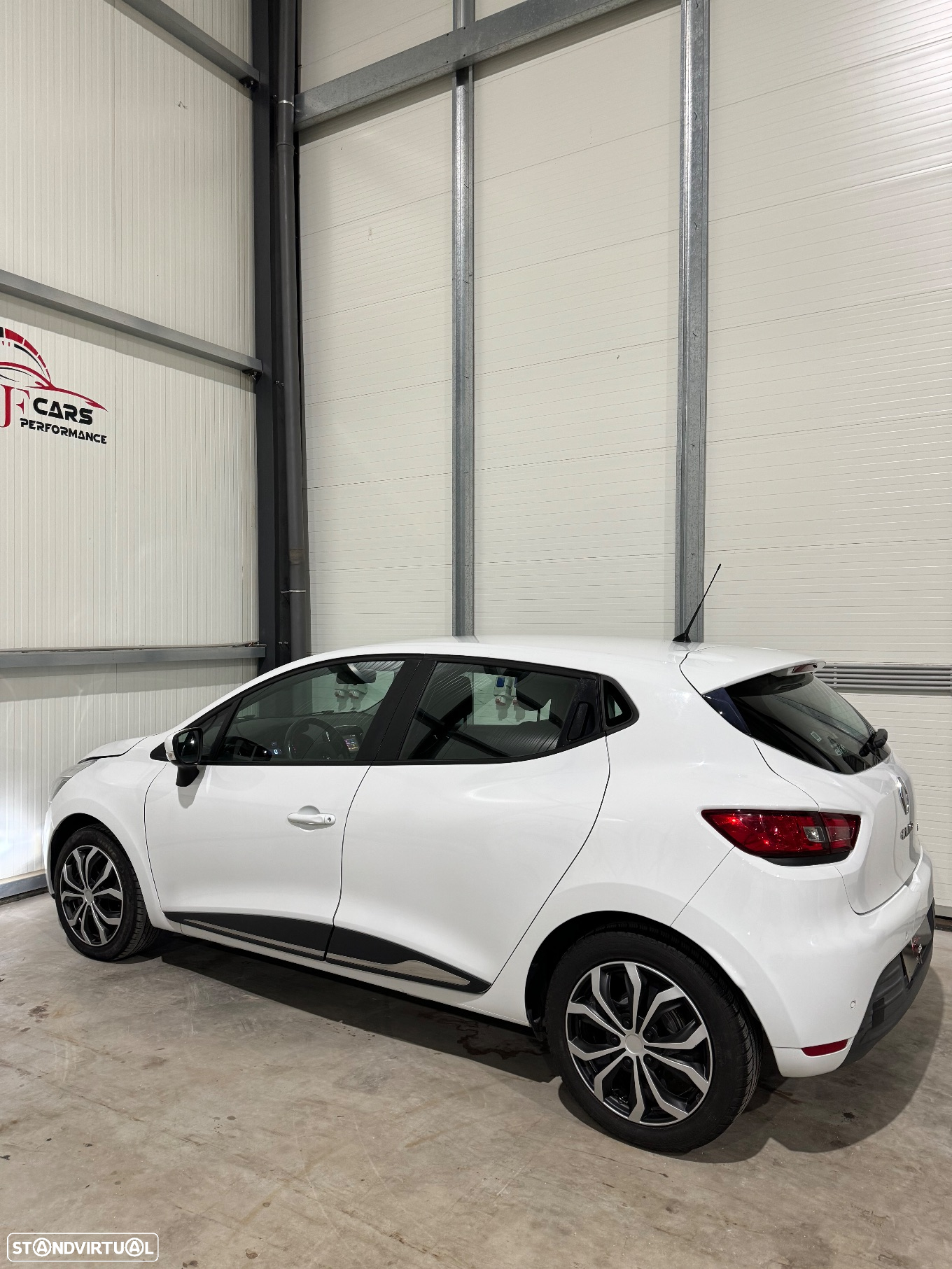 Renault Clio 1.5 dCi Confort - 8