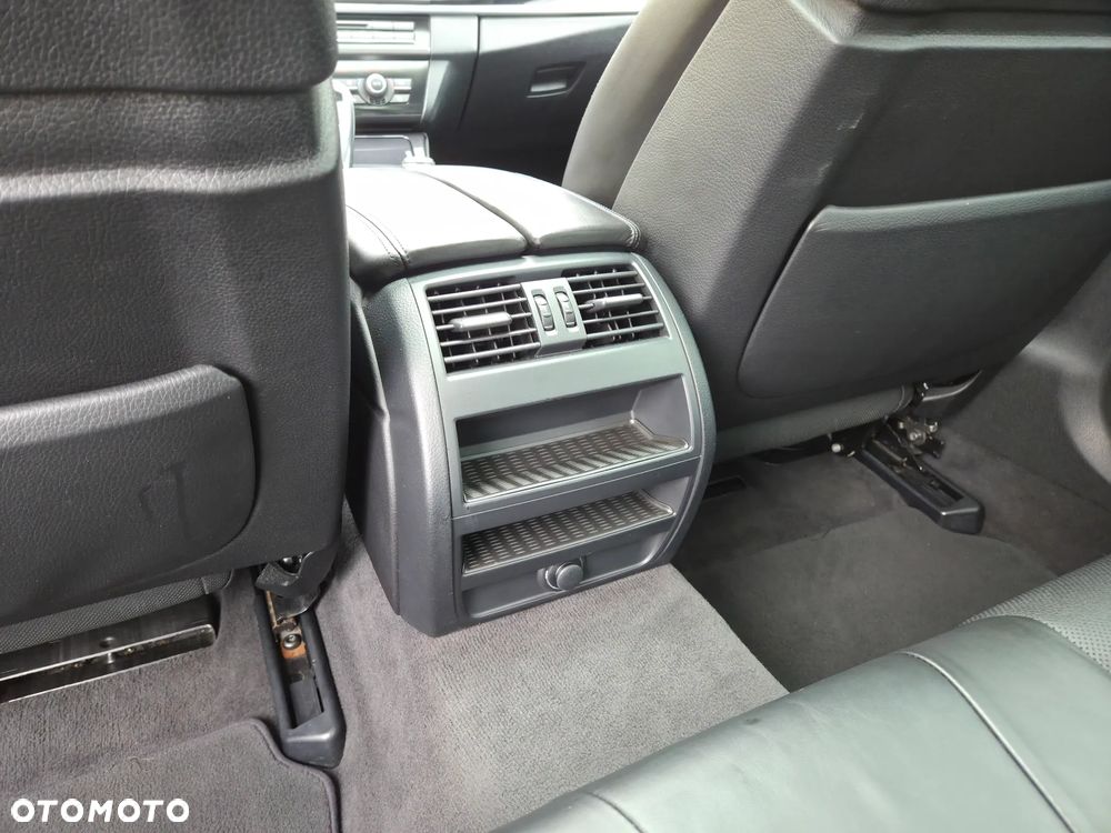 BMW Seria 5 535d - 23