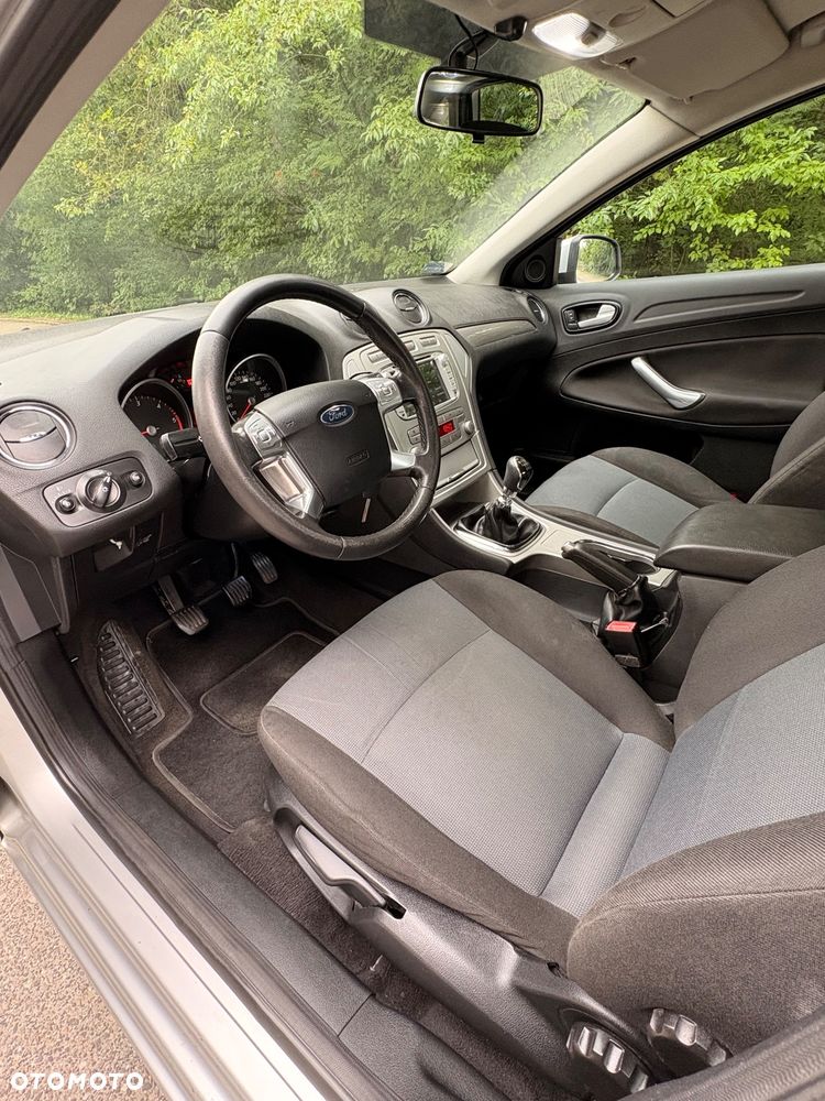 Ford Mondeo - 10