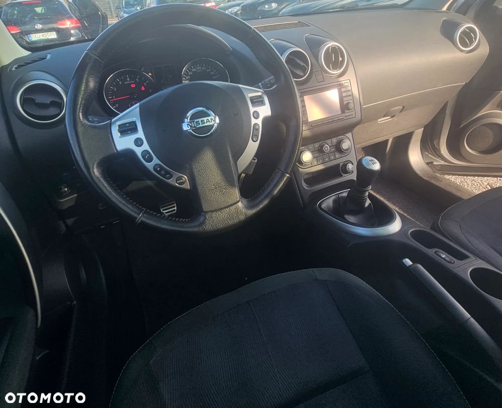 Nissan Qashqai+2 - 18