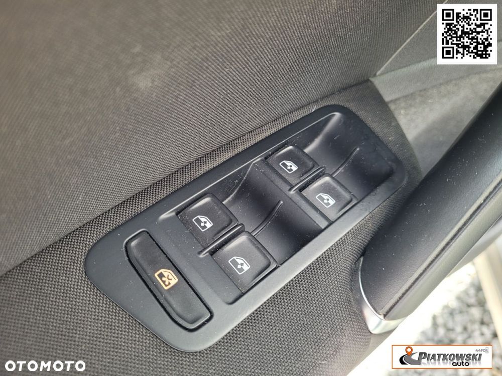 Volkswagen Golf - 22
