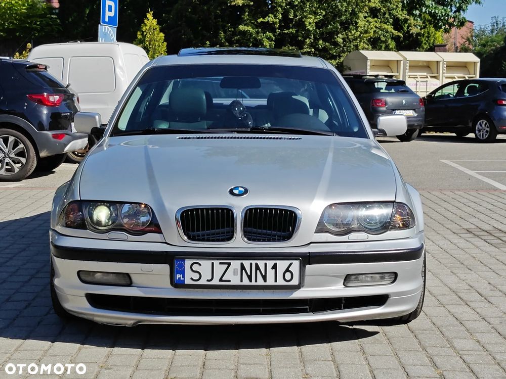 BMW Seria 3 320i - 9