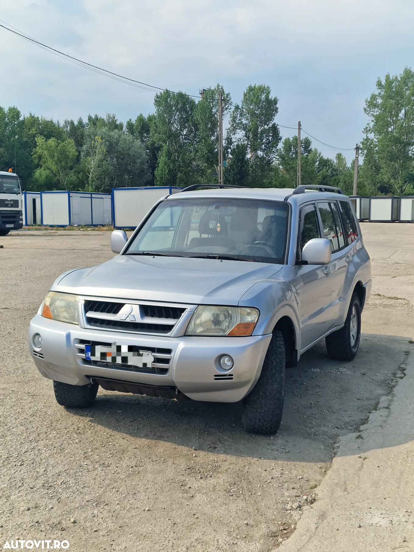 Mitsubishi Pajero - 5