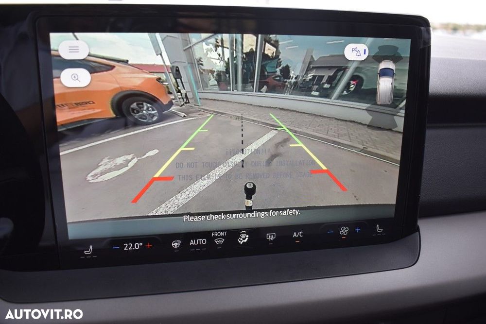 Ford Tourneo Courier - 22