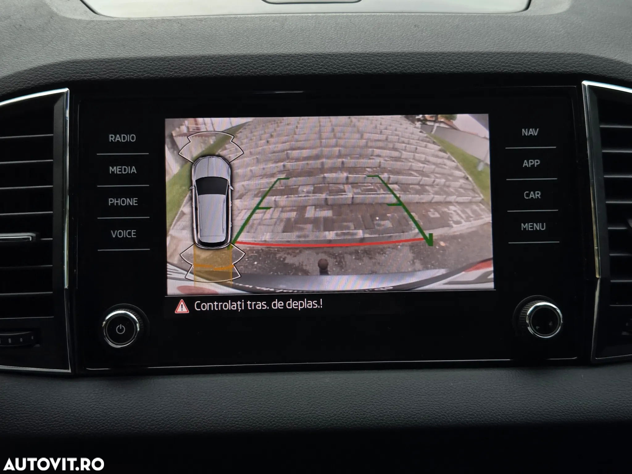 Skoda Karoq 2.0 TDI 4X4 DSG Sportline - 9