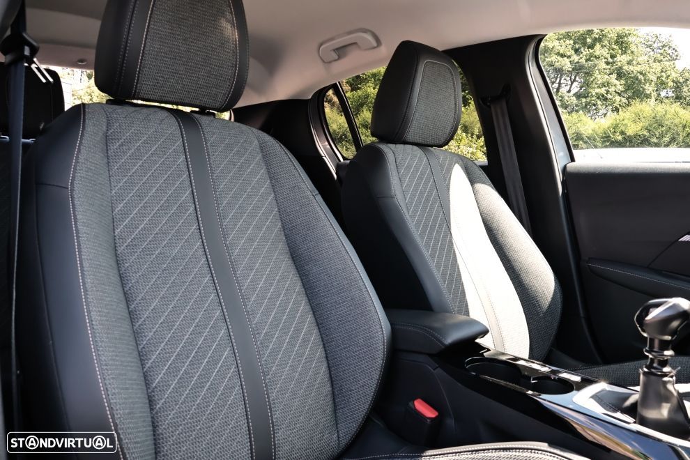 Peugeot 208 1.2 PureTech Allure - 11