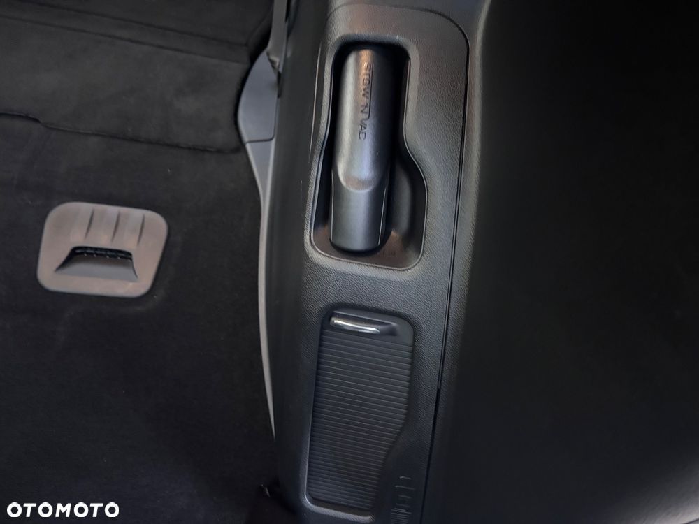 Chrysler Pacifica - 20