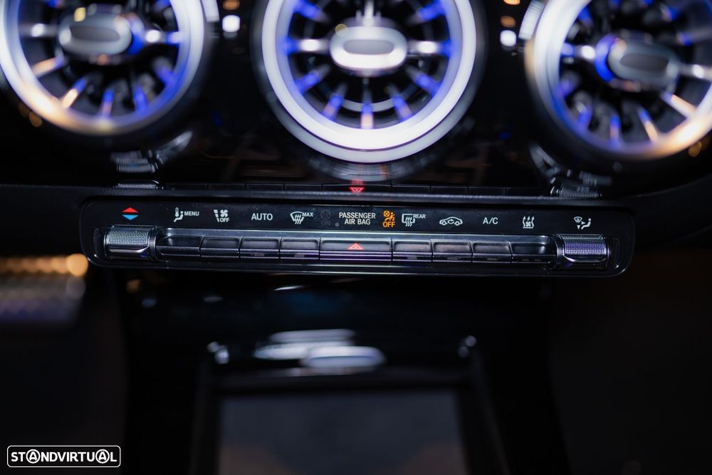 Mercedes-Benz A 250 e 8G-DCT AMG Line - 30