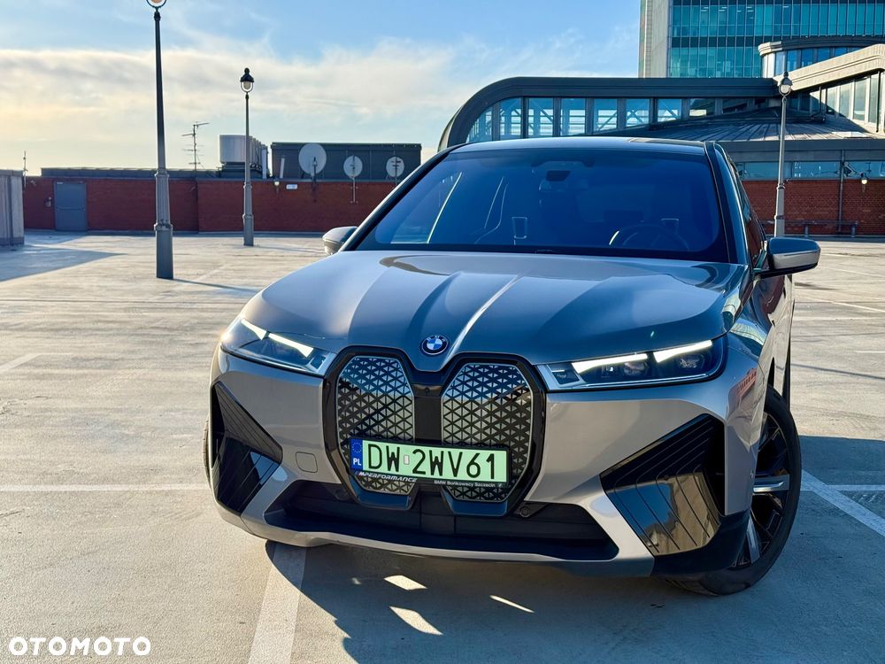 Używany BMW iX 2023 - 321 500 PLN, 14 500 km - Otomoto.pl