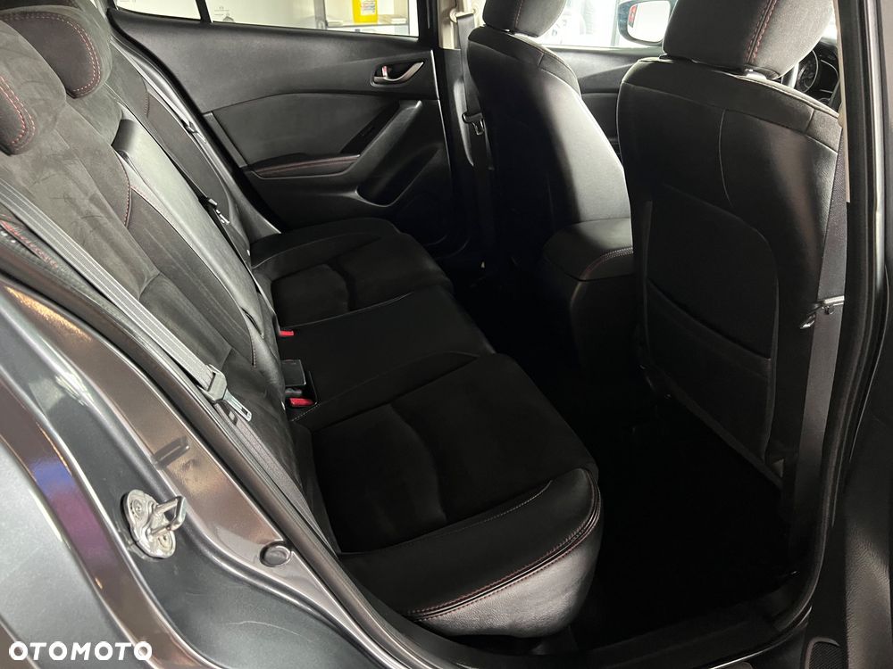 Mazda 3 - 32