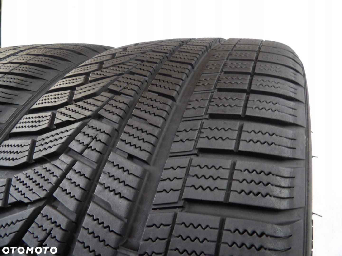 2X opony 235/40R19 HANKOOK WINTER ICEPT EVO 2 - 3