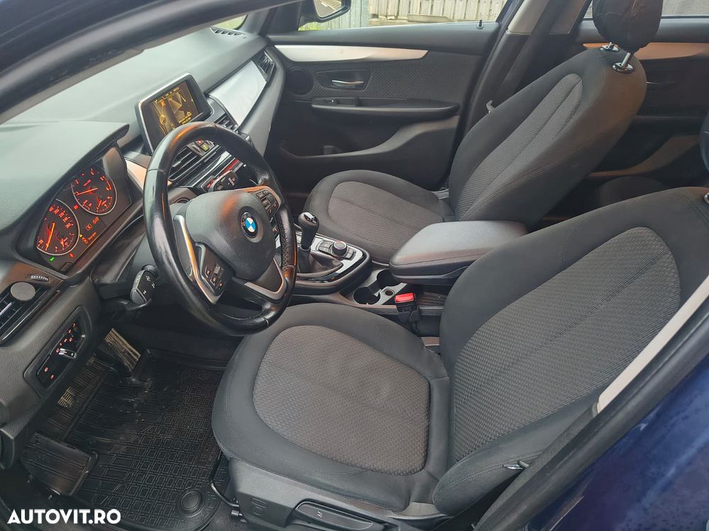 BMW Seria 2 218d xDrive - 6