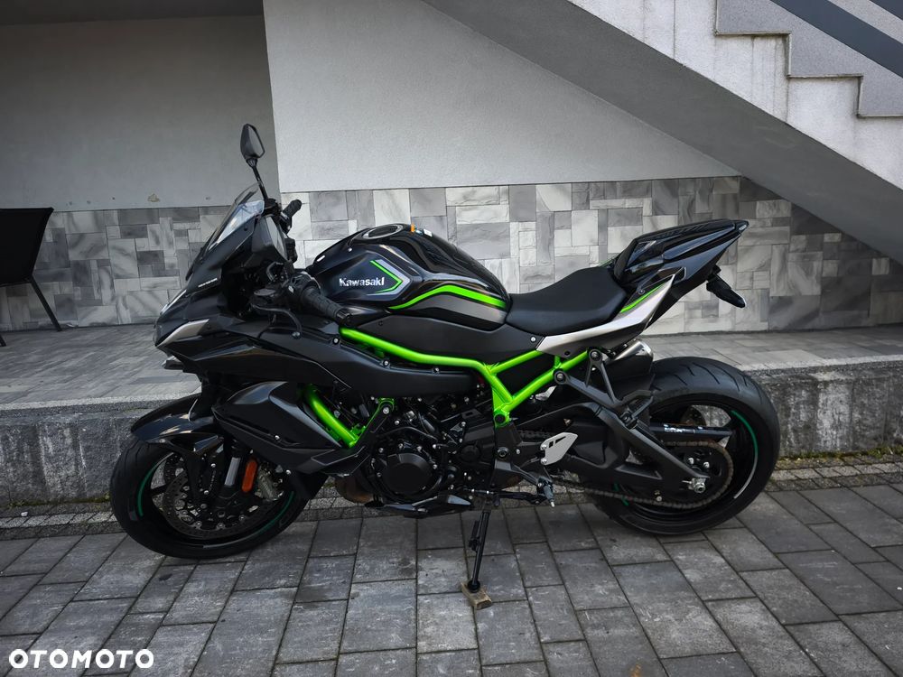 Kawasaki H2 - 2