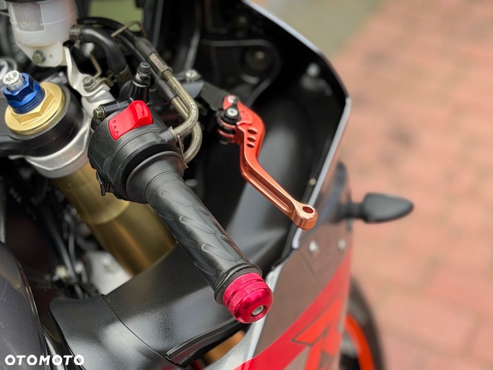 Suzuki GSX-R - 24