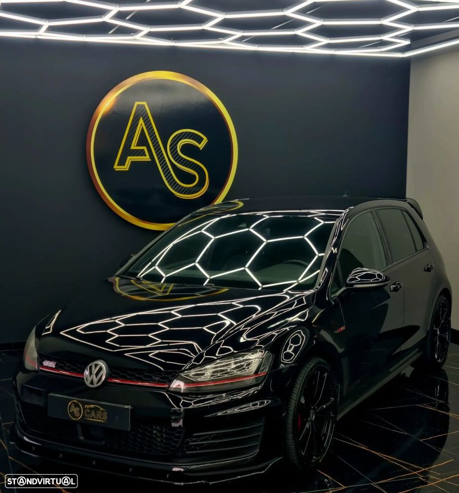 VW Golf - 30