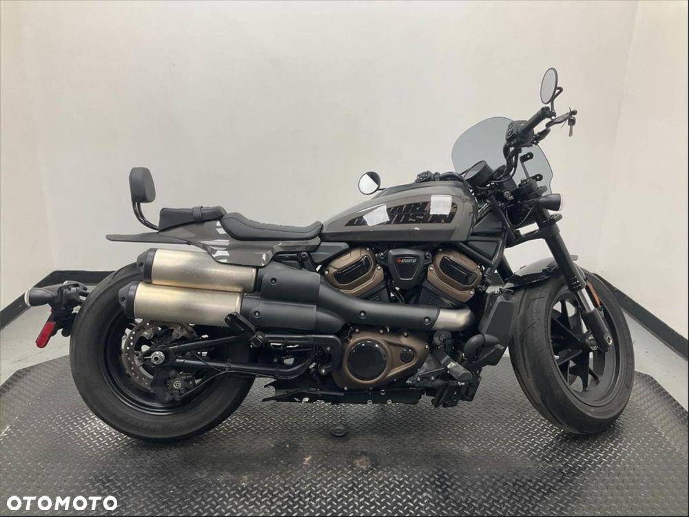 Harley-Davidson Sportster - 1