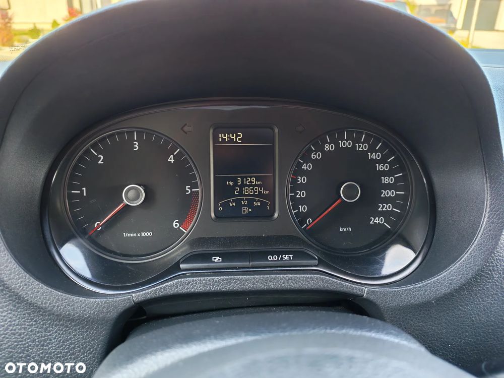 Volkswagen Polo - 10