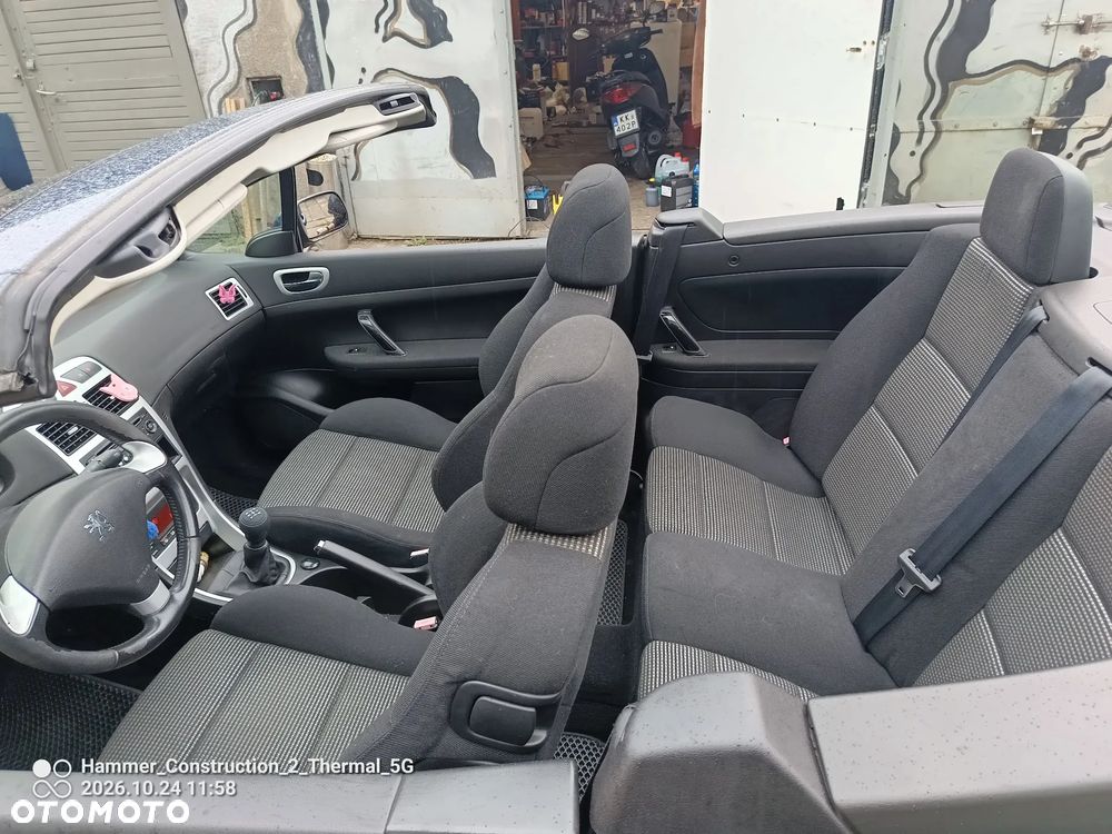 Peugeot 307 CC 2.0 Intense - 7
